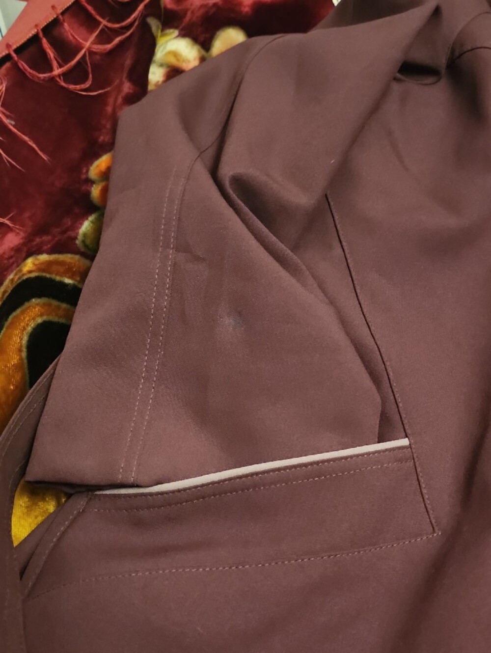 Vintage GEM ๐ Belted Trench Coat with Wool Insert And Soft Pink Piping - Picture 5 of 13